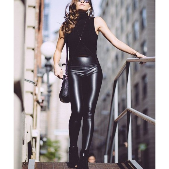 Aritzia Wilfred Free Black Daria Pant High-waisted Vegan Leather leggings XS - Picture 4 of 12